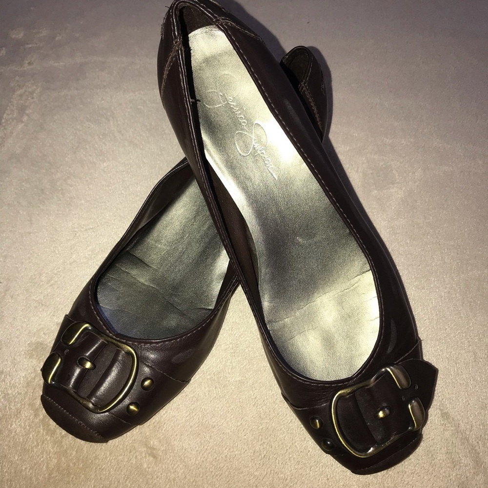 Jessica Simpson chocolate brown leather shoe